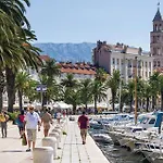 Gorgeous In Lovorje