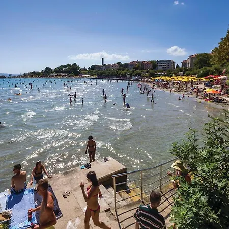 Hébergement de vacances Beautiful In Lovorje